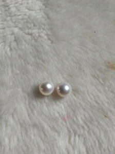 14k Yellow Gold 8.6mm akoya White Round High Luster Pearl Stud Earrings - Picture 1 of 3