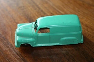 Vintage Tootsietoy Green 3"  1950 Chevy Panel Truck - Picture 1 of 5