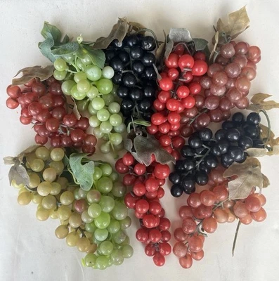 Vintage Rubber/Plastic Grapes Different Colors and Kinds Lot of 9 Clusters - Imagem 1 de 4