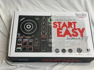 HERCULES DJCONTROL INPULSE 200 PORTABLE COMPACT DJ CONTROLLER (WMP005658) - Picture 1 of 3