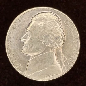 N11 1975 D Jefferson Nickel US Coin 5C Full Steps with Bag Marks - Picture 1 of 3
