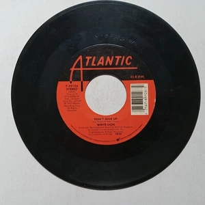 45 RPM Record WHITE LION Don't Give Up / Wait Nice VG - Imagen 1 de 2