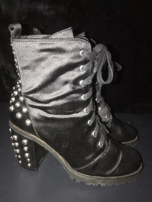 Chinese Laundry LA Mujeres Negro Cremallera Tachuelas Tachuelas Botas 7.5 Medianas Usadas Foto 1 de 4