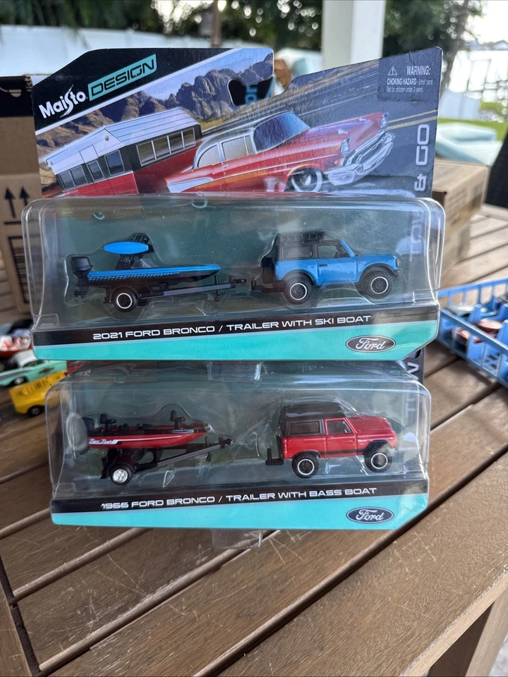Maisto Tow & Go 2021 Ford Bronco w/ Bass Boat & 1966 Bronco Ski Boat - Lot of 2 - Image 1 of 4