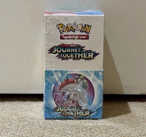 Pokemon TCG: Escarlata y Violeta Viaje Juntos Medio Booster Caja de Exhibición en Mano - Imagen 1 de 4