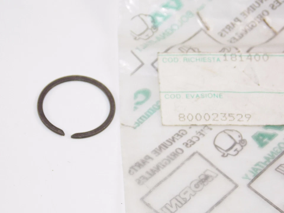 NUEVO OEM CAGIVA 1980-1982 SST 250 CAJA DE CAMBIOS ANILLO DE RESORTE 800023529 Foto 1 de 1