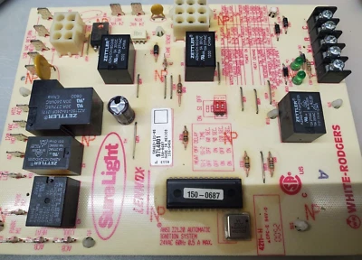Lennox Surelight 97L4801  /  50A62-121-05 Furnace Control Circuit Board - Image 1 of 4