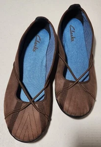 Bailarina sin cordones Clarks para mujer de cuero marrón oscuro talla 9,5 M - Imagen 1 de 13