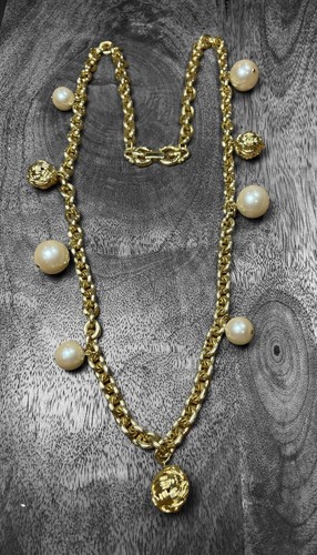 Rara Collana Oro Spazzolato Vintage Givenchy Finta Con Pugno di Scimmia