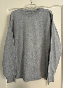 Woman's LS Port & Company Gray LS T Shirt Size Small Pre Owned ( E715) - Picture 1 of 3