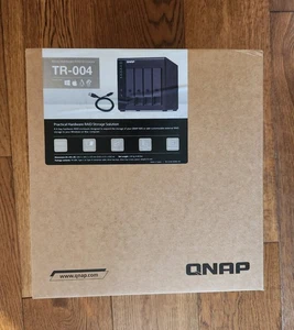 QNAP TR-004 4 Bay Desktop RAID Enclosure - Diskless - Picture 1 of 2