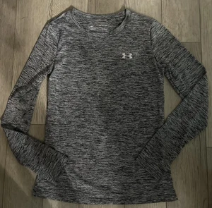 Camisa Under Armour Ropa Activa Mujer Negra Blanca Heat GEAR Suelta Talla:XS USADA EN EXCELENTE ESTADO - Imagen 1 de 4