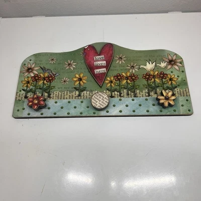“Love Lives Here” Heart Wall Mounted Key Holder Colorful Flower Knob Joyful Nest - Image 1 of 3
