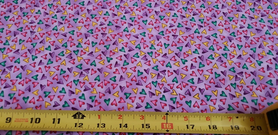 Corazones de color púrpura tela de acolchado de algodón cuartos de grasa  Foto 1 de 1