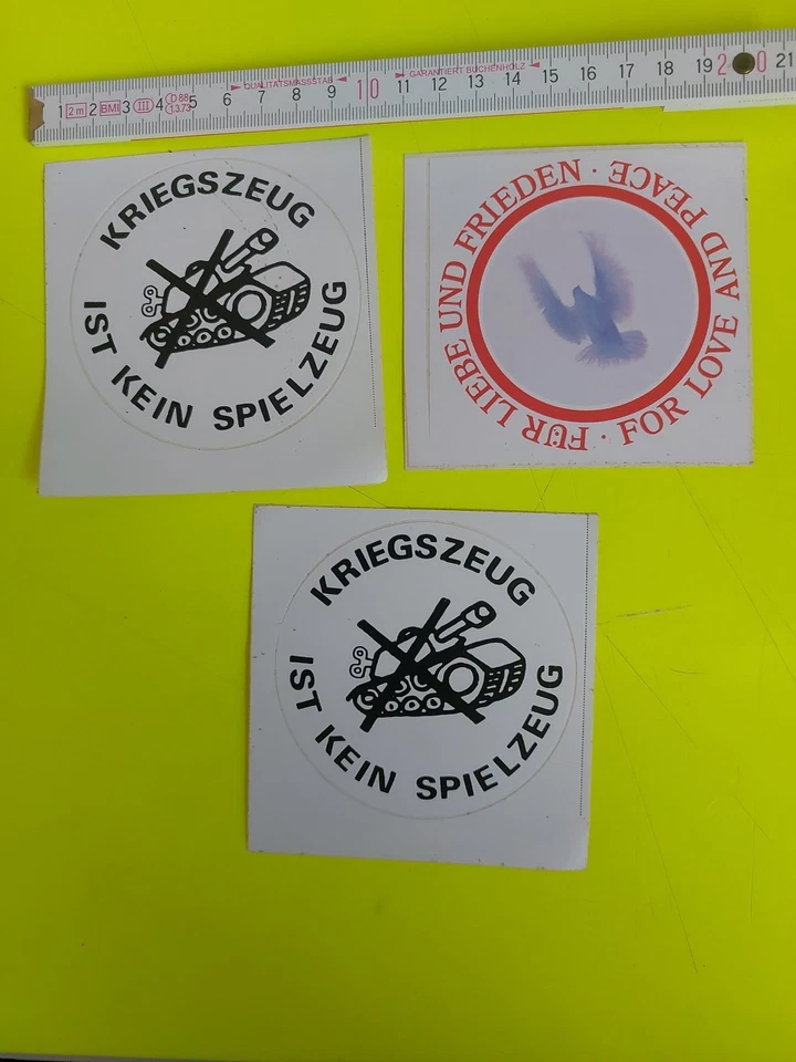 Anti Kriegsaufkleber Friedenstaube Vietnam Krieg 70er Sticker 3 Stück Panzer - Bild 1 von 1