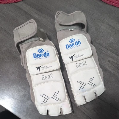 Meias/protetor de pés eletrônico DAEDO Taekwondo WT/Gen2 - Imagem 1 de 4