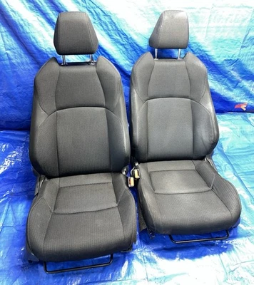 Juego de asientos delanteros OEM TOYOTA C-HR (derecha e izquierda) - 2018-2022 - muy limpio Foto 1 de 4