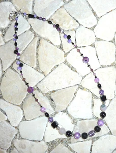★ 2reihige mittellange Kette ★ Collier ★ violett & schwarz ★ - Picture 1 of 2