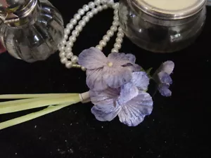 FLORES DE SOMBRERERÍA DE TERCIOPELO - PENSAMIENTOS MORADOS / MALVA - Imagen 1 de 5