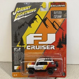 Johnny Lightning 2023 Auto World Store Exclusive 2007 Toyota FJ Cruiser - Bild 1 von 2