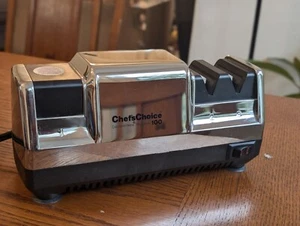 Chefs Choice Professional Diamond Hone 100 Knife Sharpener - Picture 1 of 8