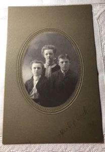 Vintage 6-1/2" By 4-1/4" Antique Cabinet Photo Family Photo H-78 - Picture 1 of 4