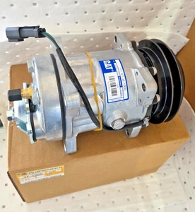 Genuine CAT Caterpillar 3E-1906 Clutch and Refrigerant Compressor 24V - Picture 1 of 12