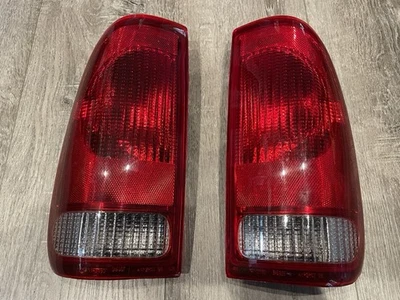 1999-2003 Ford F-250 & F-350 Tail Lights - Image 1 of 3