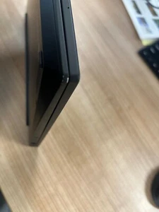 Laptop Lenovo ThinkPad X1 Carbon Gen 10: 12. generacji i7-1270P, 2 TB SSD, 32GB, 4K HDR - Zdjęcie 1 z 12