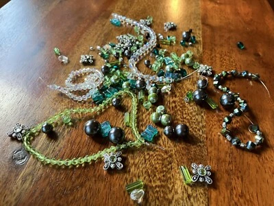 Bonita mezcla de luz verde con componentes de cuentas de metal de cristal de Swarovski - S43 Foto 1 de 4