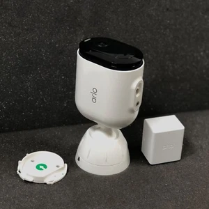 Arlo Pro 5S 2K Security Camera VMC4060P w/ Mounting Plate - Picture 1 of 7