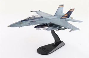 1:72 per HM F/A-18F Super Hornet US AC100/166628 VFA-32 Swordsmen EAA AirVenture - Foto 1 di 9