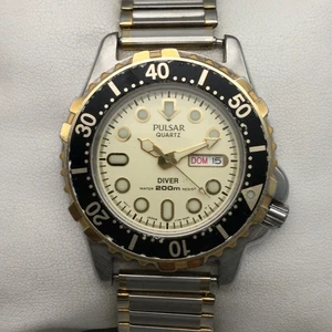 Pulsar Taucheruhr Herren 43mm bicolor V733-6A21 Tag Datum neue Batterie - Bild 1 von 15