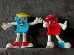 2 Suprax Bendy Pharmaceutical Drug Ad Promo Figuren  - Bild 1 von 5