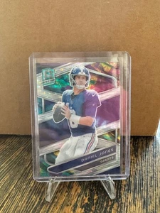 2024 Panini Spectra - Daniel Jones #77 Celestial Prizm /99 - Foto 1 di 2