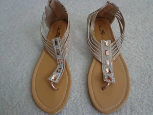 Wild Rose Women's Sandals Gold 1" Wedge Size 9 w/Zippers - Picture 1 of 9
