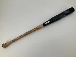 MIAMI MARLINS GAME USED CRACKED TITAN BASEBALL BAT - Picture 1 of 8