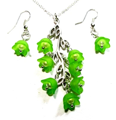 Colar e brincos perfurados tom prata flor verde fosco 18 pol. - Novo sem etiquetas (#3177) - Imagem 1 de 4