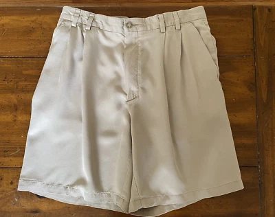 Pantalones Cortos Para Hombre Turnbury Plisados Delanteros 100% Lyocell Caqui Beige 33/34" x 9" Foto 1 de 4