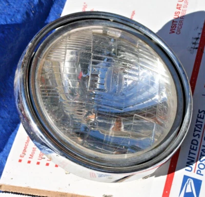 Faro Kawasaki KE250B 1977 OEM (ver más abajo) Vin # KE250B-003377 Foto 1 de 2