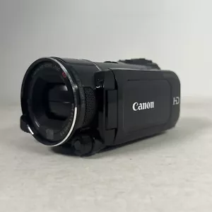 Canon VIXIA HF S200 Full HD 1080p AVCHD Flash Camcorder 10x Camera W/ Battery - Picture 1 of 8
