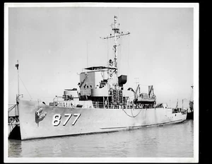De colección Marina de los Estados Unidos WWll Barcos Militares USS PCE(C)877 - Foto 8x10 - Imagen 1 de 2