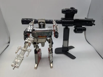 Original Vintage G1 Transformers MEGATRON Near Complete - Image 1 of 4