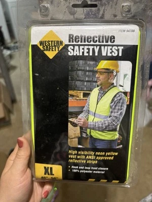 REFLECTIVE SAFETY VEST XL - Image 1 of 2