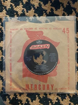 Def Leppard *Photograph *7" record single *NM *1983 *Mercury *811 215-7 *ROCK - Image 1 of 4