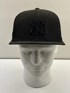 New York Yankees 59FIFTY Adjustable Snapback New Era Cap - Black on Black MLB - Bild 1 von 10