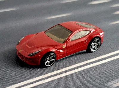Hot Wheels loose Ferrari F12 Berlinetta red Showroom - Image 1 of 4