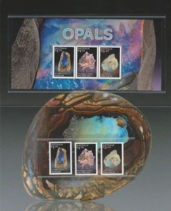 AUSTRALIA 2025 OPALS DOMESTIC Postage MINISHEET & SET both MNH in STAMP PACK. - Picture 1 of 3