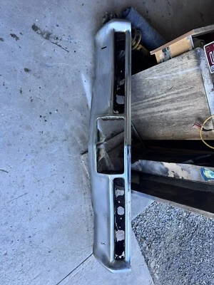 Parachoques trasero Grand Prix 1972 Foto 1 de 4