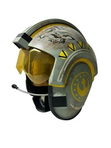 Hasbro Green Yellow Trapper Wolf Electronic FX Black Series Helmet Star Wars - Picture 1 of 6